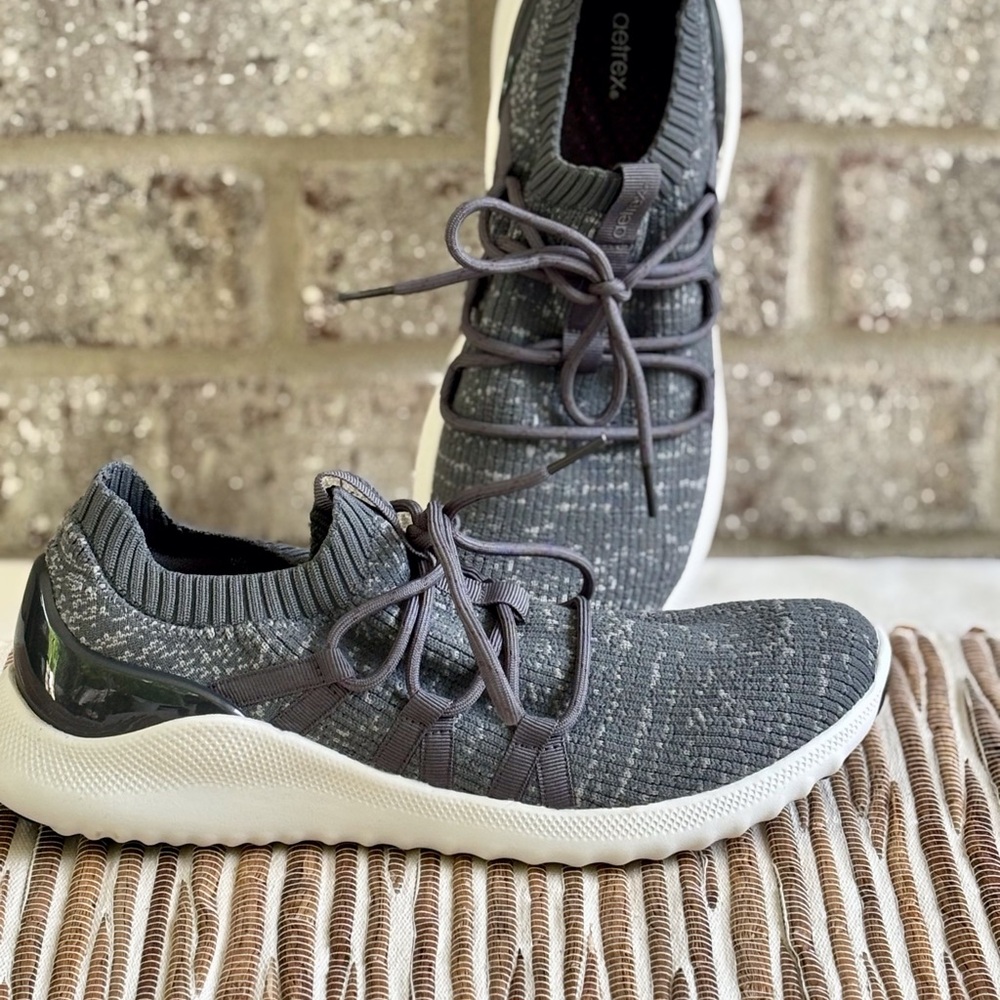 Aetrex Dani Gray Sneakers